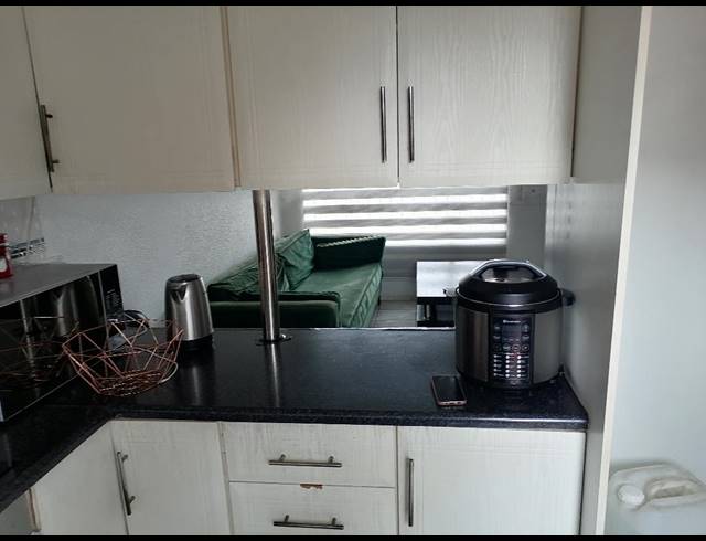 3 bed property to rent in EVANS PARK